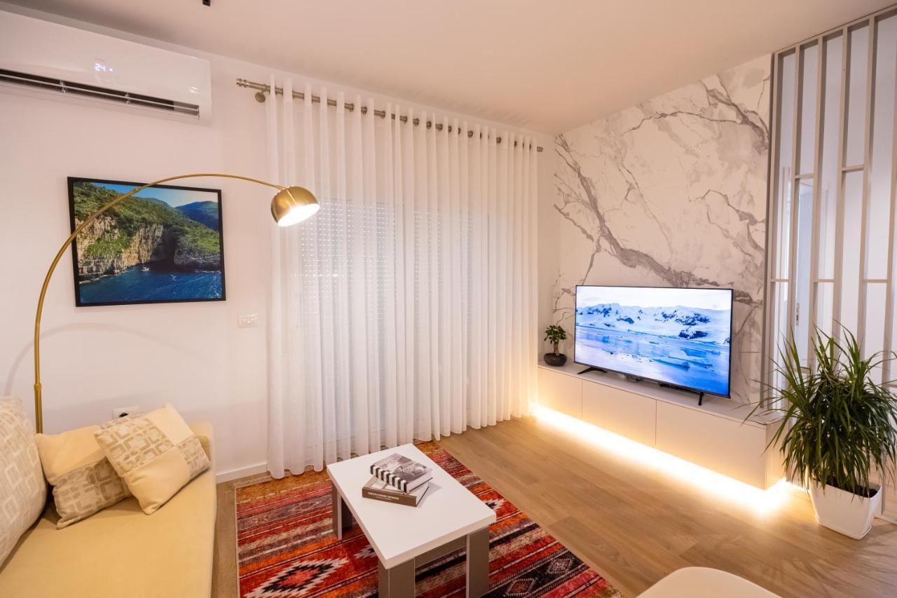 Victoria Lungomare Apartment Vlorë エクステリア 写真