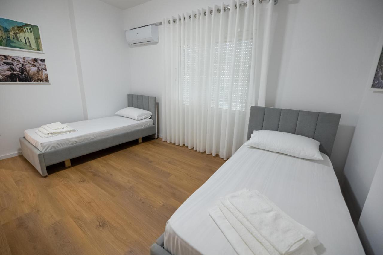 Victoria Lungomare Apartment Vlorë エクステリア 写真