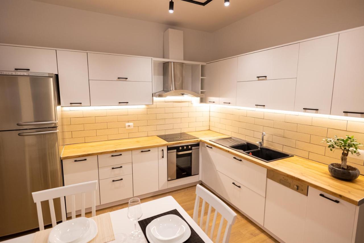 Victoria Lungomare Apartment Vlorë エクステリア 写真