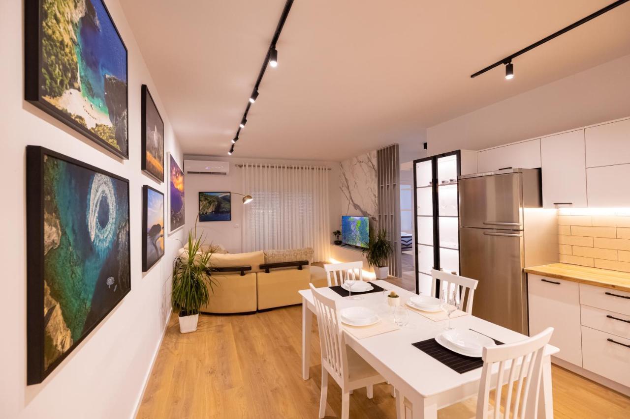 Victoria Lungomare Apartment Vlorë エクステリア 写真