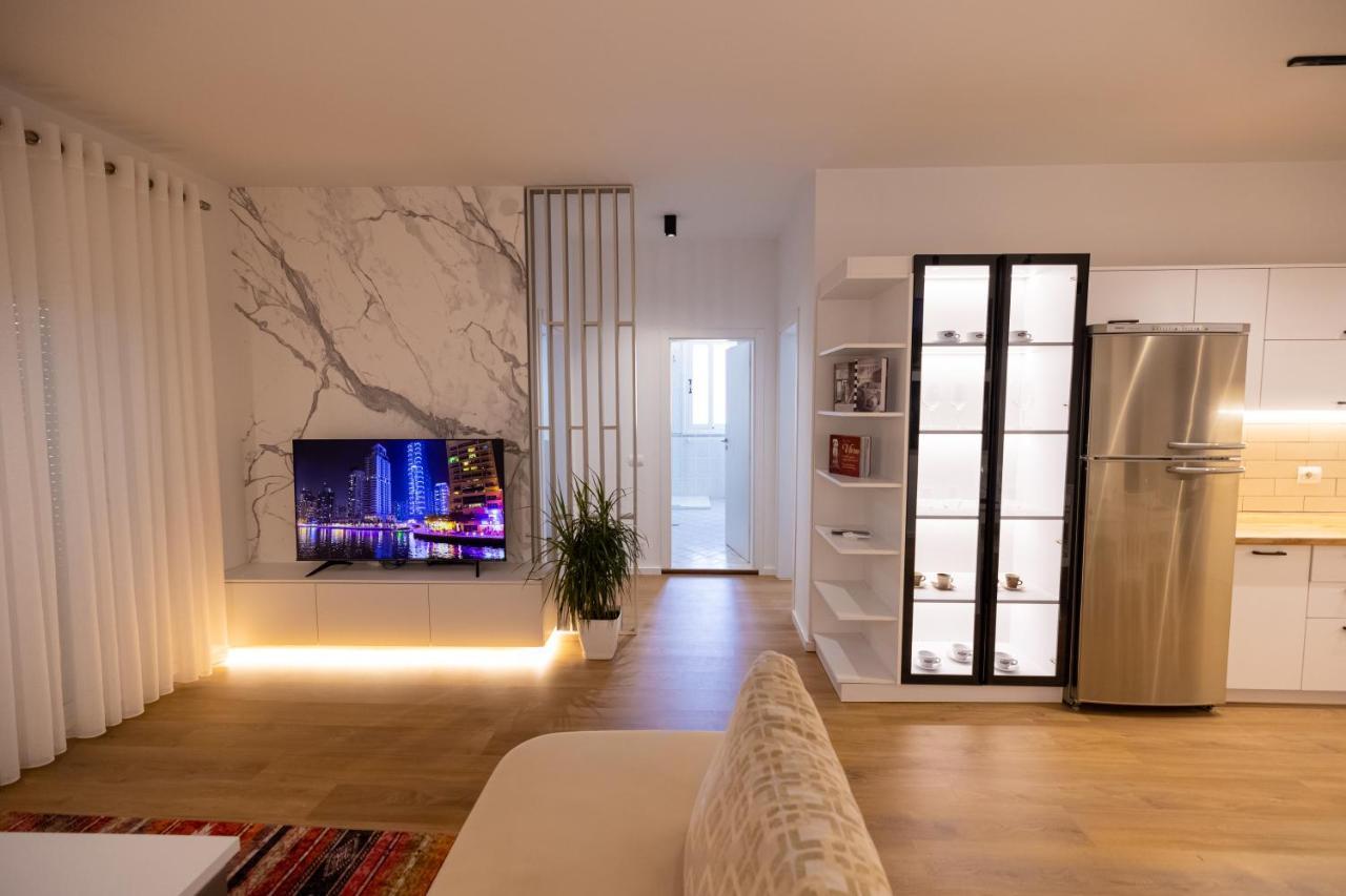 Victoria Lungomare Apartment Vlorë エクステリア 写真